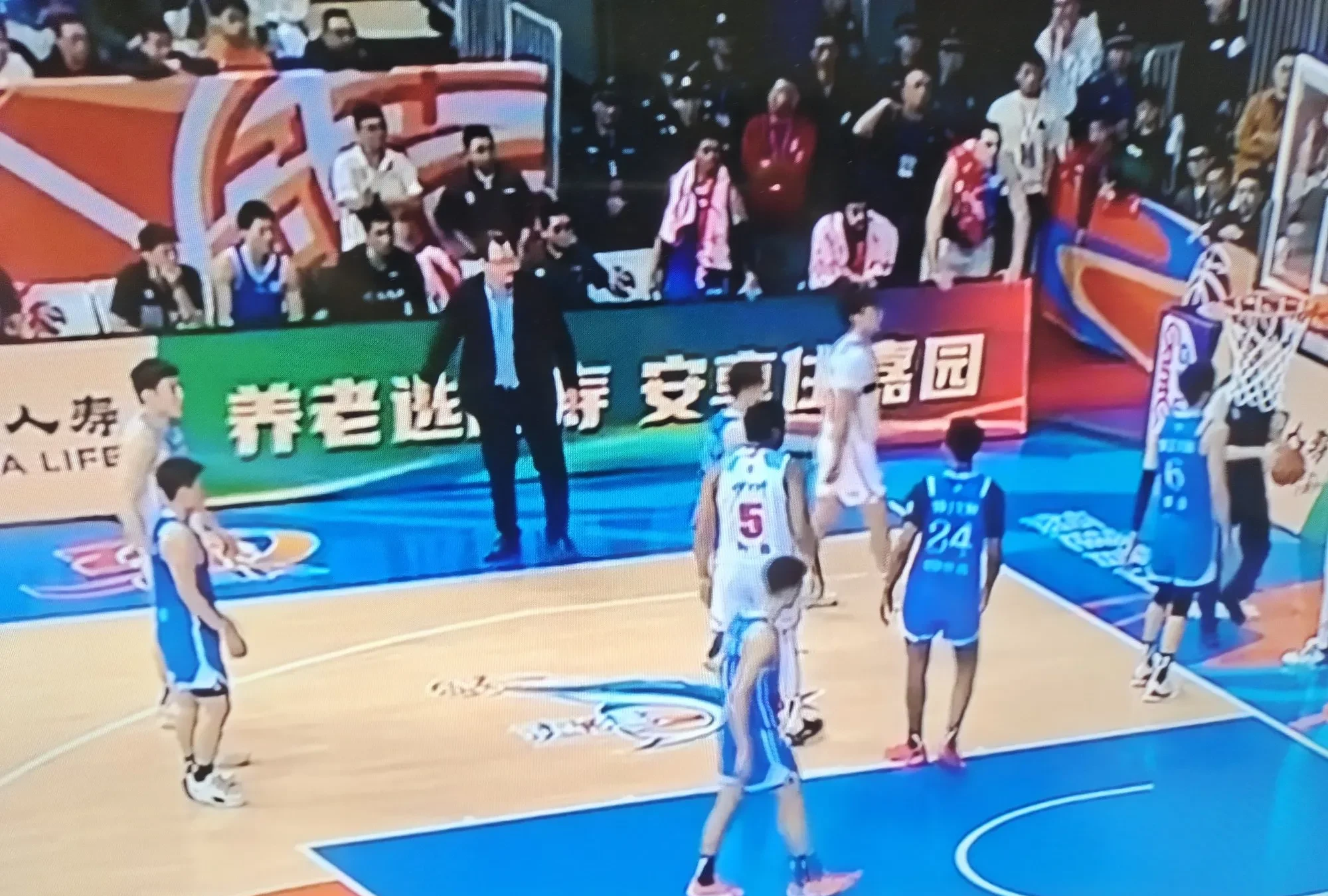 包含球队备战训练严格，力求在下一场比赛中取胜的词条