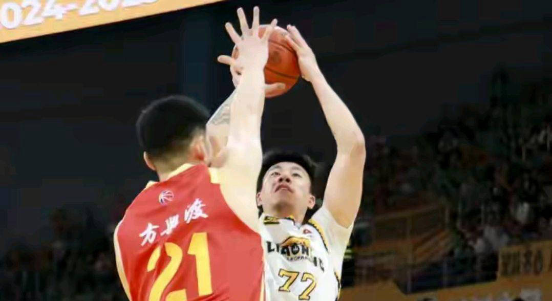 辽宁队遭遇紧张战局，球员集中训练